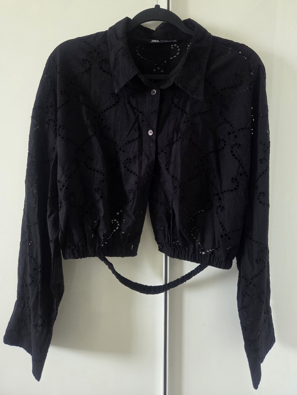 Zara Black Eyelet Cropped Button-Down Shirt XL